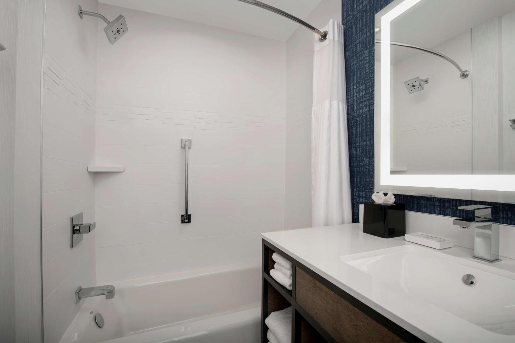 Hilton Garden Inn San Jose Airport エクステリア 写真