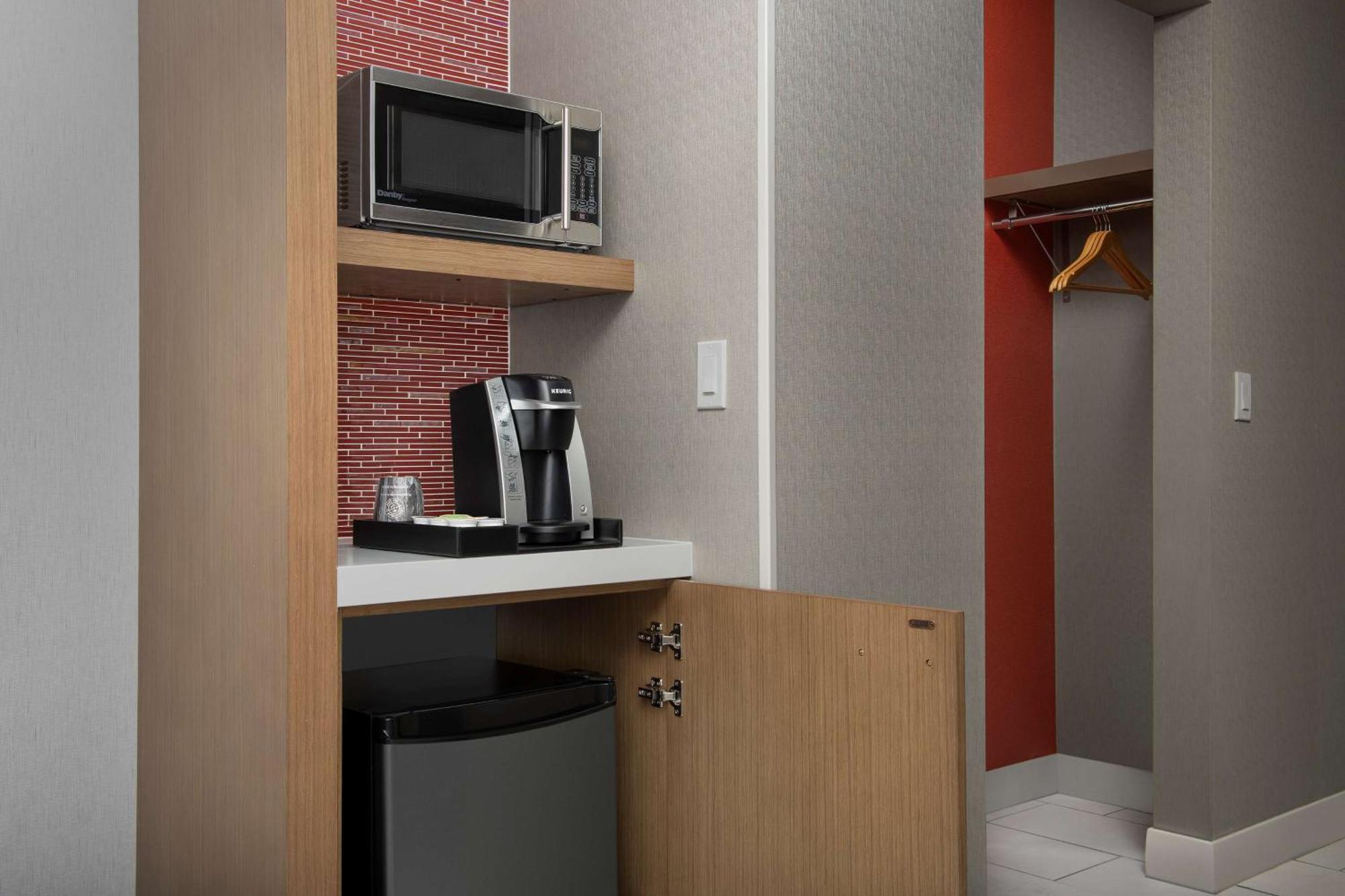 Hilton Garden Inn San Jose Airport エクステリア 写真
