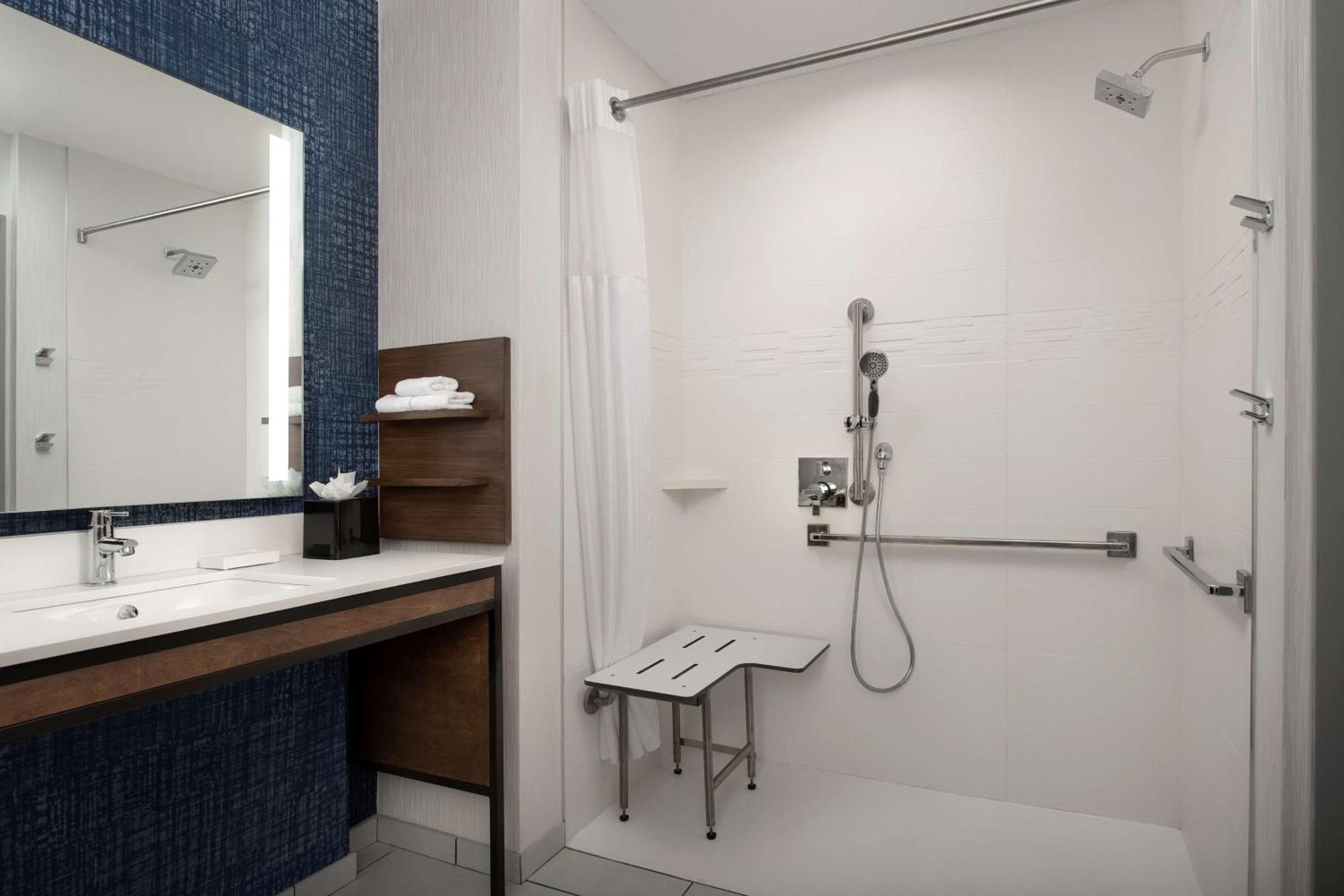 Hilton Garden Inn San Jose Airport エクステリア 写真