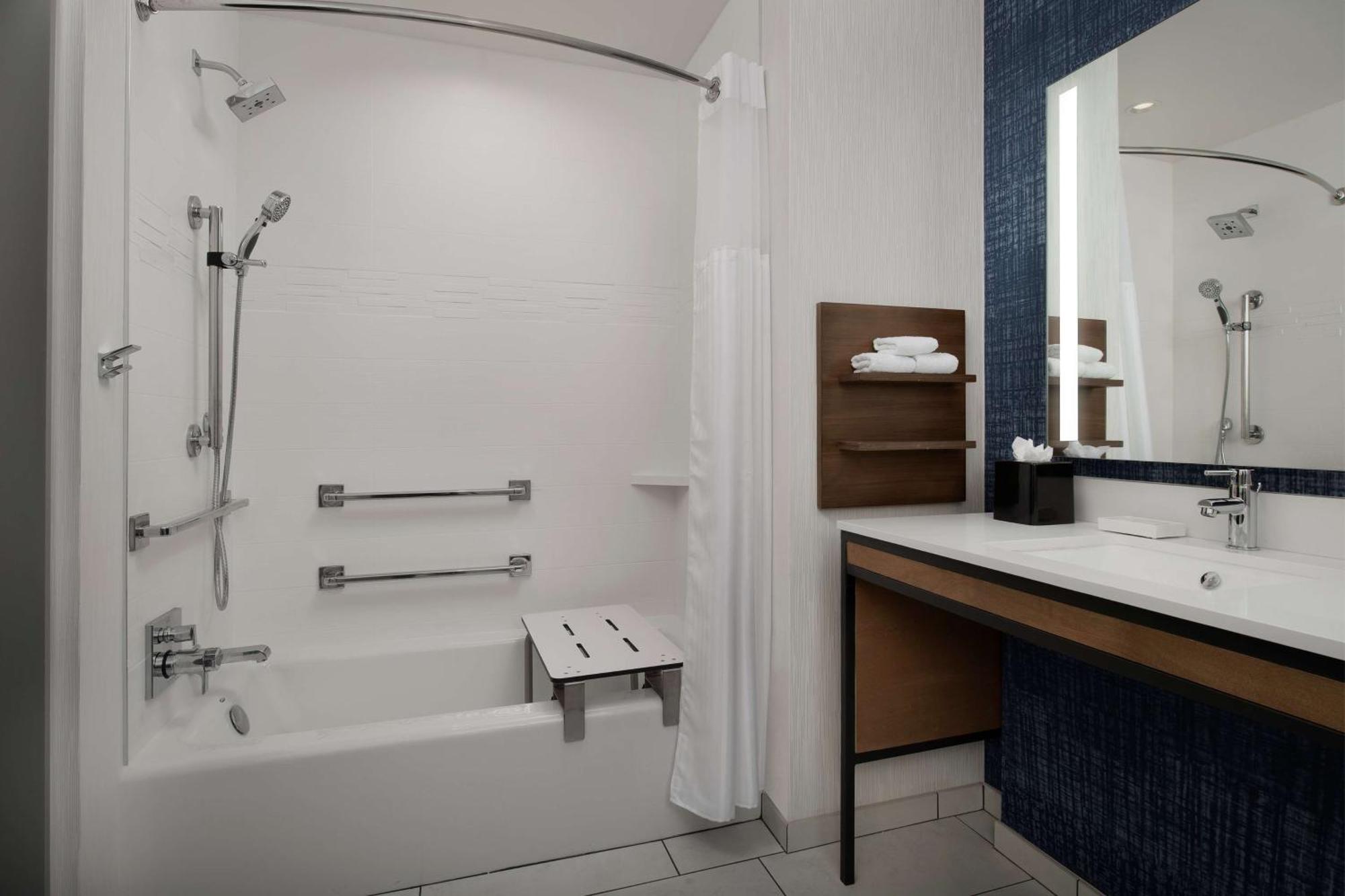 Hilton Garden Inn San Jose Airport エクステリア 写真