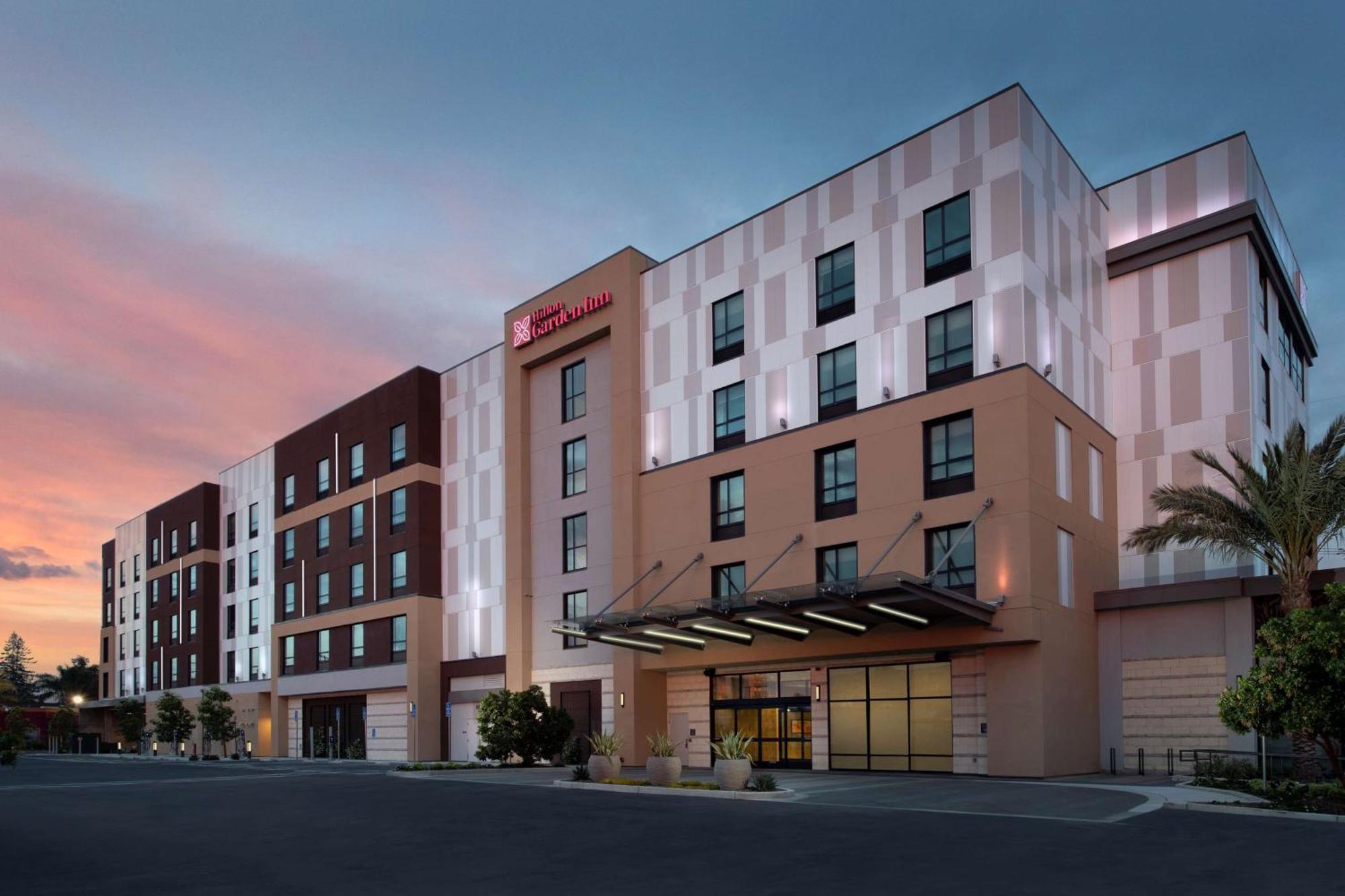 Hilton Garden Inn San Jose Airport エクステリア 写真